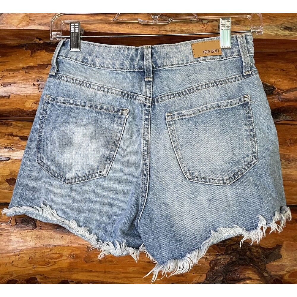 True Craft Distressed High Rise Blue  Jean Shorts‎ Juniors Size 1 - Picture 3 of 7
